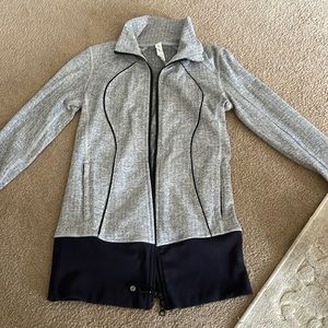 Lululemon heather grey jacket - size 4, excellent condition